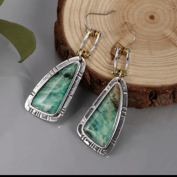 Vintage Asymmetric Two Tone Drop Dangle Earrings Punk Style. - Picture 5 of 6